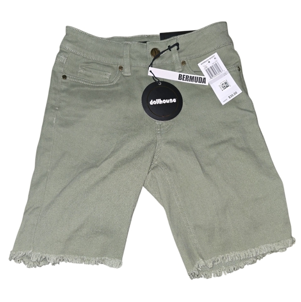 Juniors Dollhouse Olive Bermuda Shorts, Size 1/2, NWT!!!